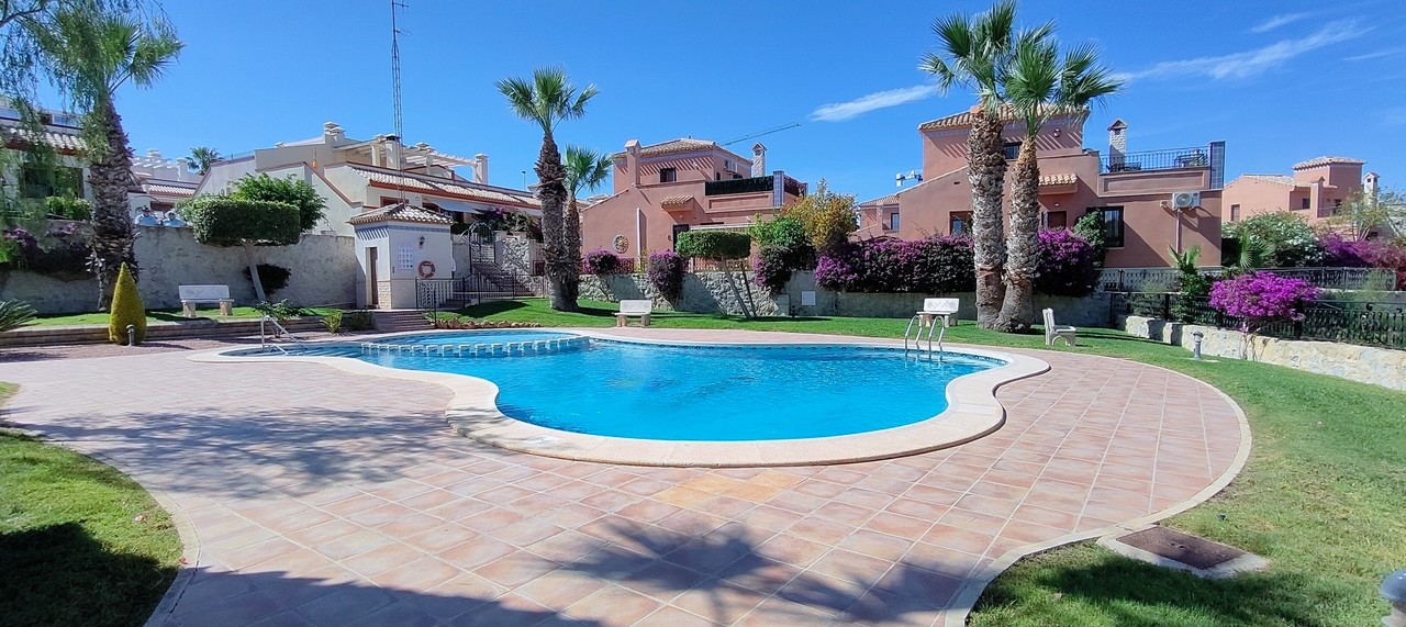 Te koop Bungalow San Miguel De Salinas € 159.000,-