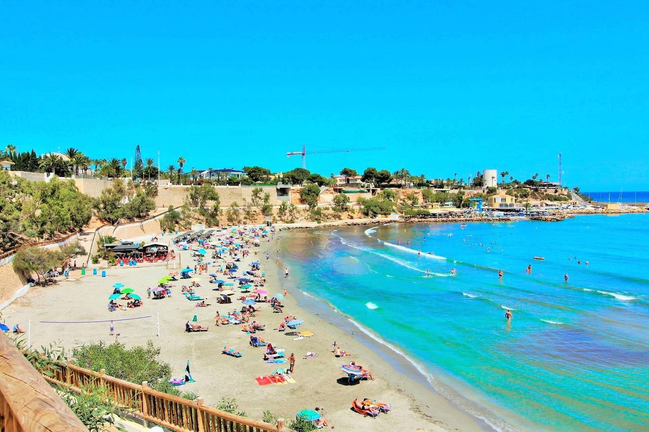 Te koop Herenhuis Cabo Roig € 239.900,-