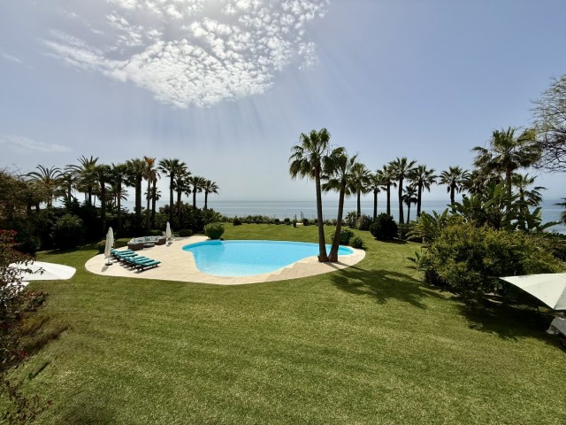 Te koop Villa Costa Del Sol Estepona € 11.900.000,-