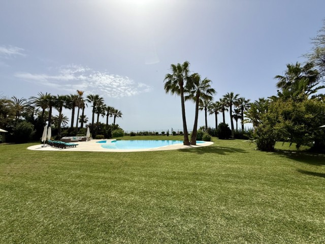 Te koop Villa Costa Del Sol Estepona € 11.900.000,-