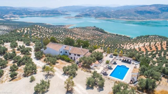 Te koop Finca Costa Del Sol Rute € 749.000,-