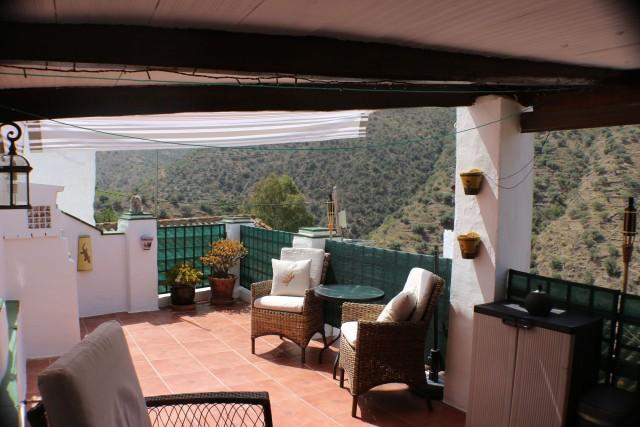 Te koop Dorp / stad House Costa Del Sol Rubite € 95.000,-