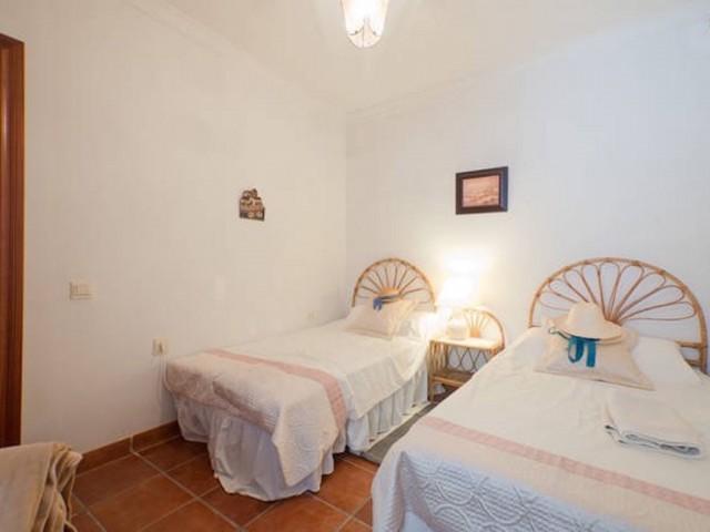 Te koop Herenhuis Costa Del Sol Játar € 270.000,-