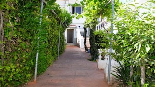 Te koop Herenhuis Costa Del Sol Játar € 270.000,-