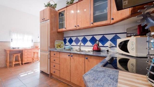 Te koop Herenhuis Costa Del Sol Játar € 270.000,-