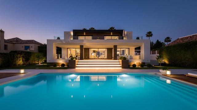 Te koop Vrijstaande Villa Costa Del Sol Nueva Andalucía € 5.995.000,-