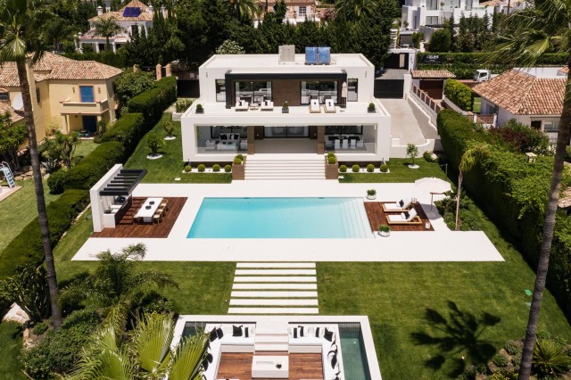Te koop Vrijstaande Villa Costa Del Sol Nueva Andalucía € 5.995.000,-