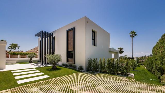 Te koop Vrijstaande Villa Costa Del Sol Nueva Andalucía € 5.995.000,-