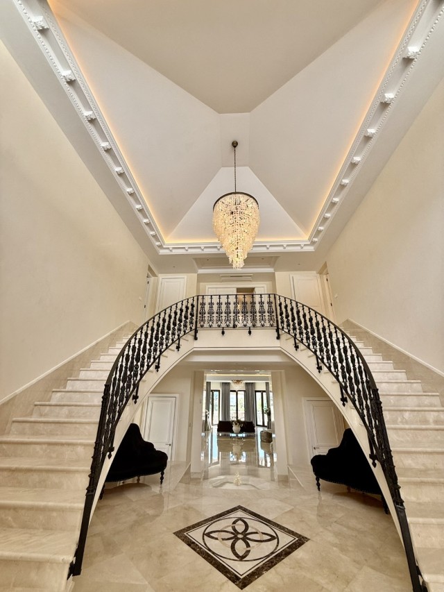 Te koop Herenhuis Costa Del Sol Golden Mile € 11.950.000,-