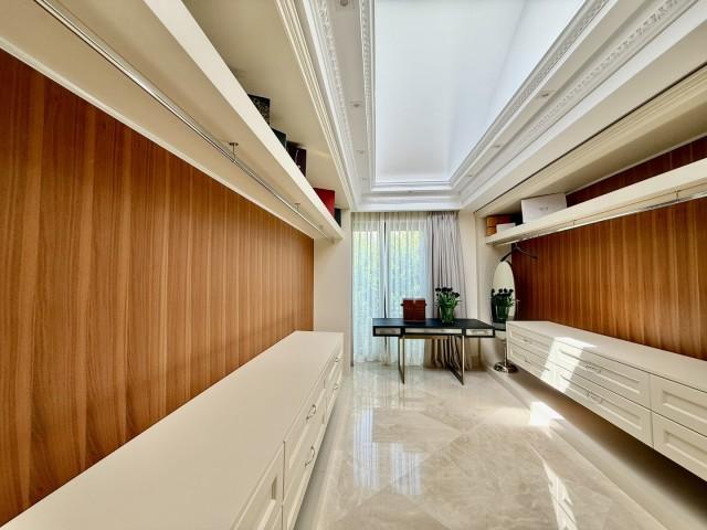 Te koop Herenhuis Costa Del Sol Golden Mile € 11.950.000,-