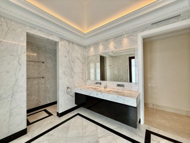 Te koop Herenhuis Costa Del Sol Golden Mile € 11.950.000,-