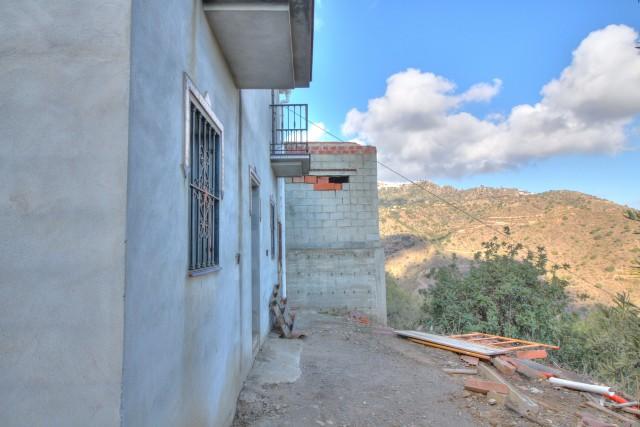 Te koop Country Home Costa Del Sol Cútar € 103.000,-