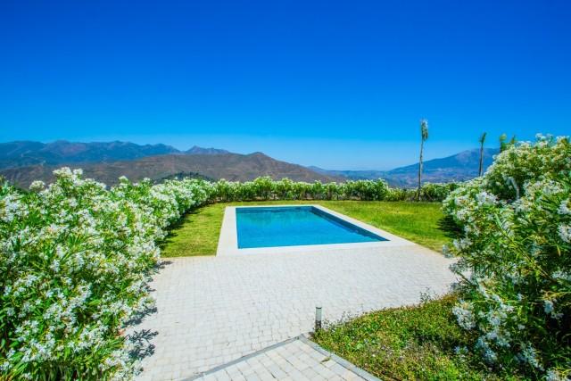 Te koop Vrijstaande Villa Costa Del Sol Marbella East € 2.195.000,-