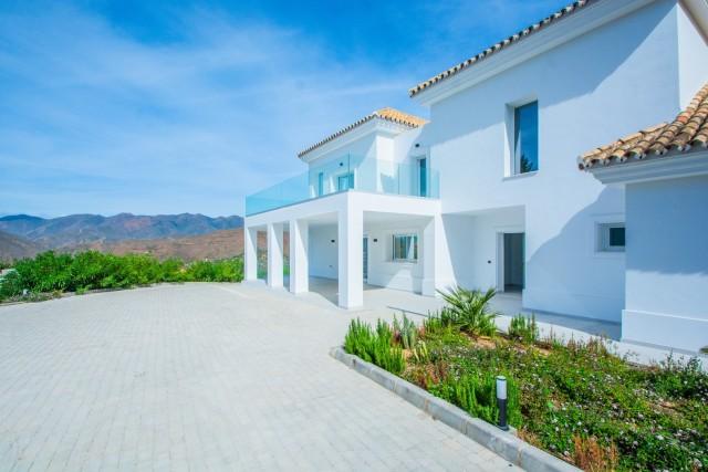 Te koop Vrijstaande Villa Costa Del Sol Marbella East € 2.195.000,-