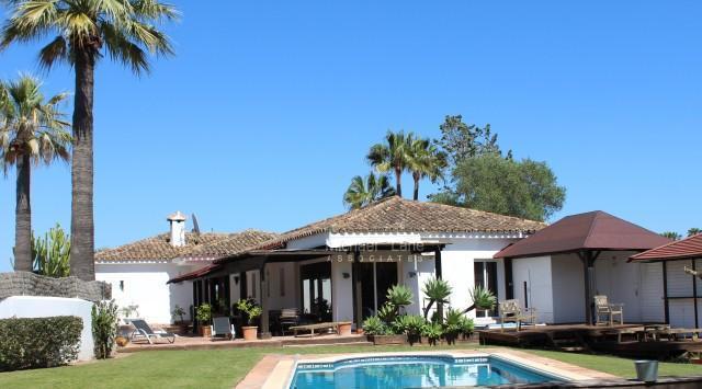 Te koop Vrijstaande Villa Costa Del Sol Sotogrande Costa € 2.780.000,-