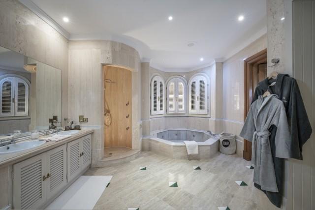 Te koop Villa Costa Del Sol San Roque Golf Club € 4.700.000,-