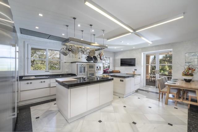 Te koop Villa Costa Del Sol San Roque Golf Club € 4.700.000,-