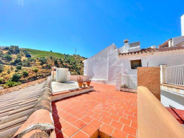 Te koop Dorp / stad House Costa Del Sol Almáchar € 108.000,-