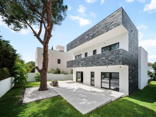 Te koop Villa Costa Del Sol Marbesa € 3.595.000,-