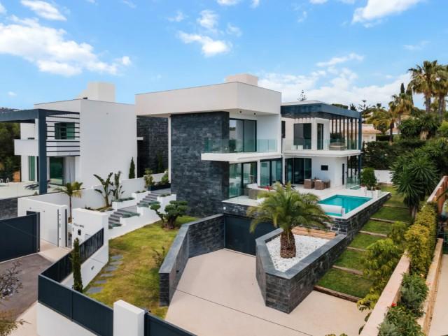 Te koop Villa Costa Del Sol Marbesa € 3.695.000,-