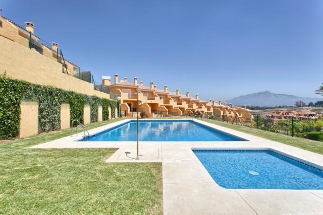 Te koop Herenhuis Costa Del Sol Estepona € 250.000,-