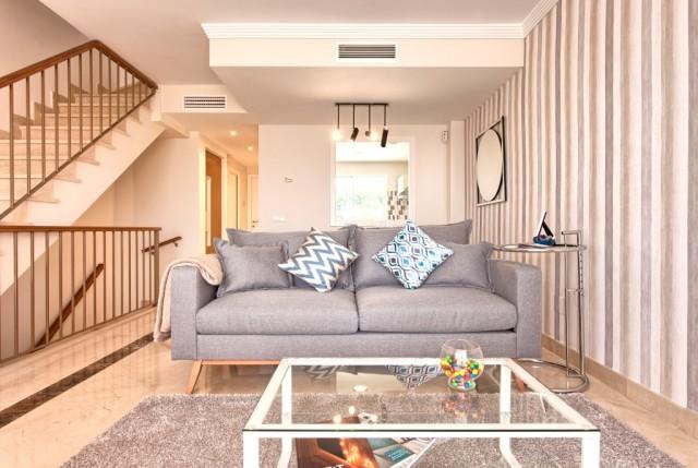 Te koop Herenhuis Costa Del Sol Estepona € 250.000,-