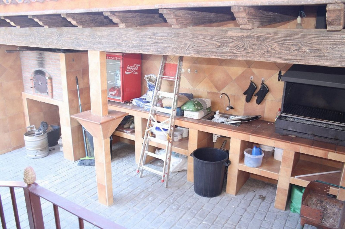 For sale Finca - Cortijo Costa Del Sol Estepona € 2.200.000,-