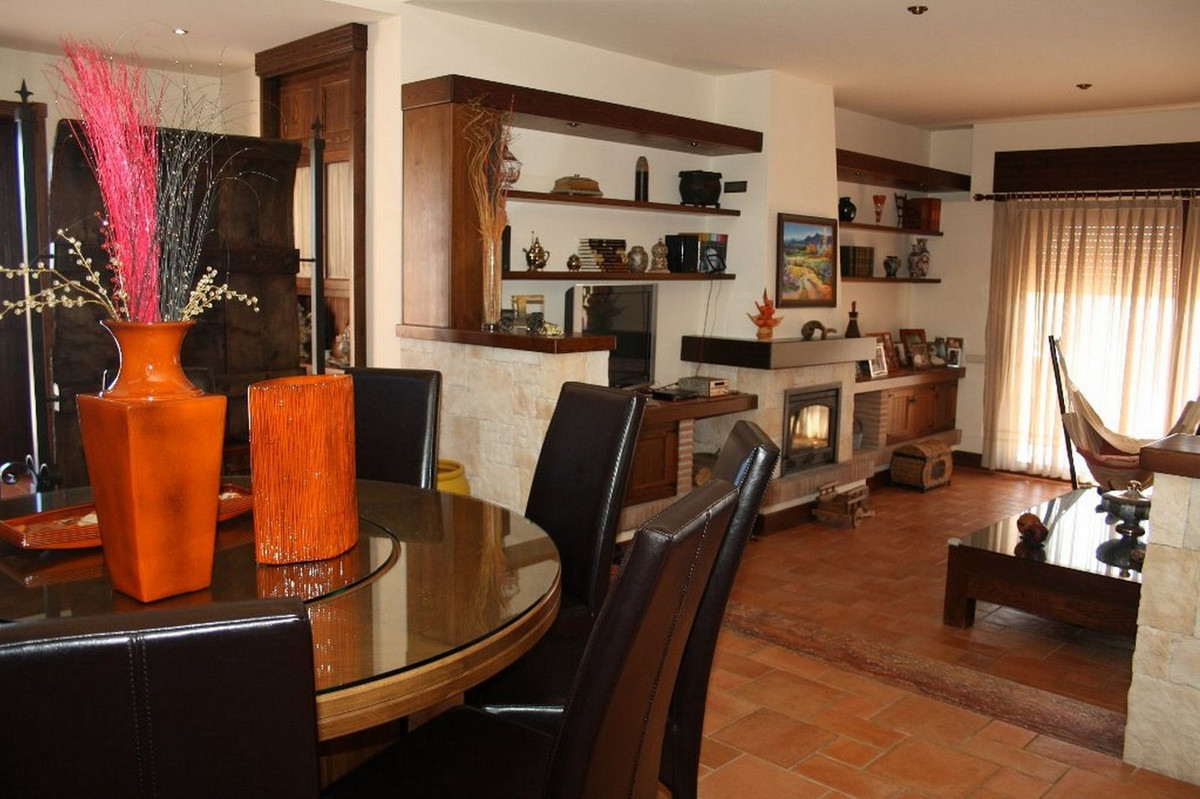 For sale Finca - Cortijo Costa Del Sol Estepona € 2.200.000,-