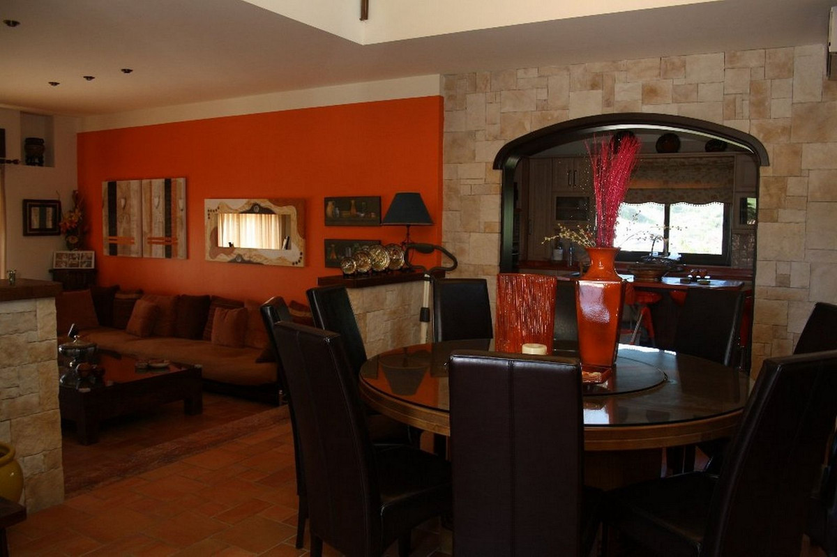 For sale Finca - Cortijo Costa Del Sol Estepona € 2.200.000,-