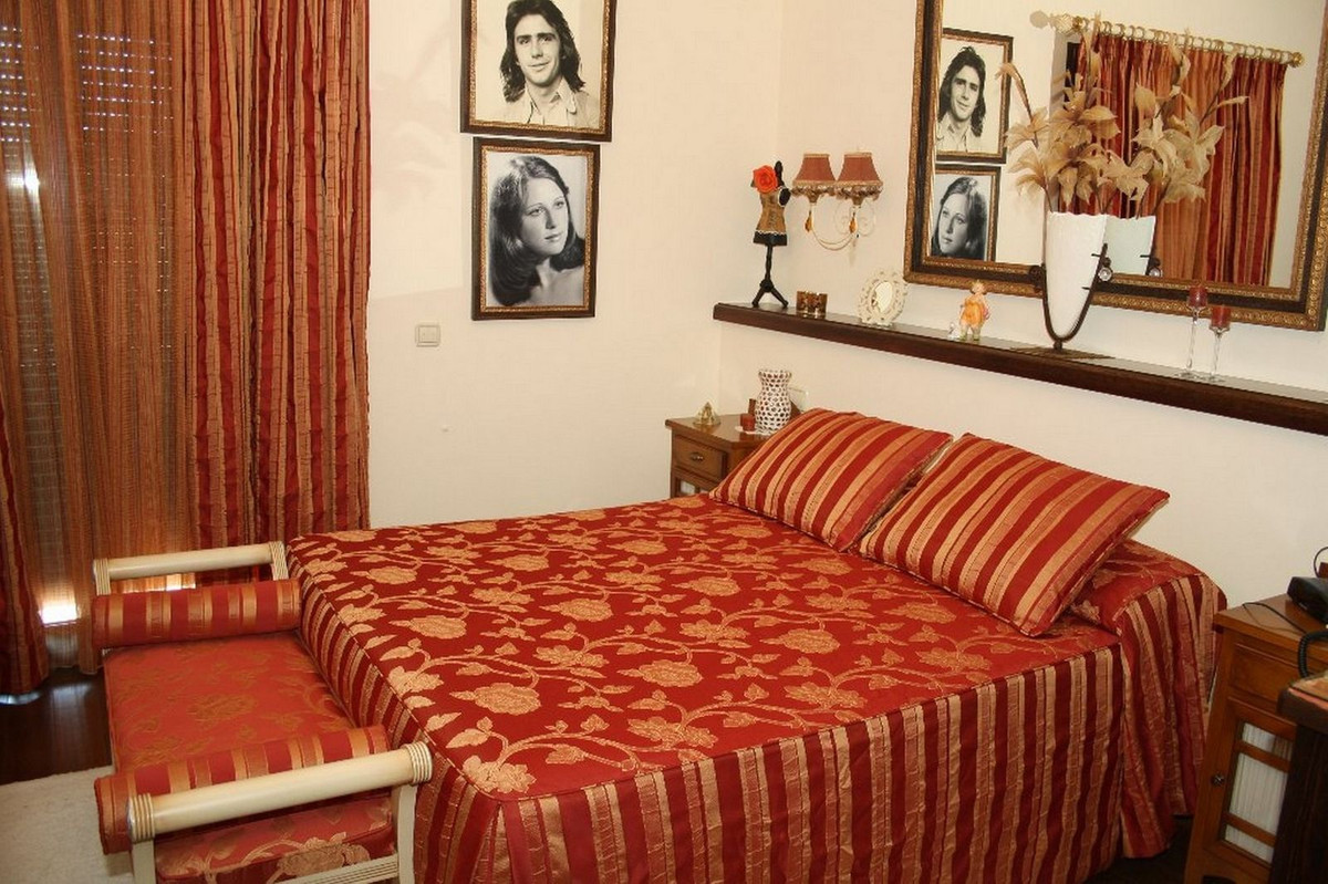 For sale Finca - Cortijo Costa Del Sol Estepona € 2.200.000,-