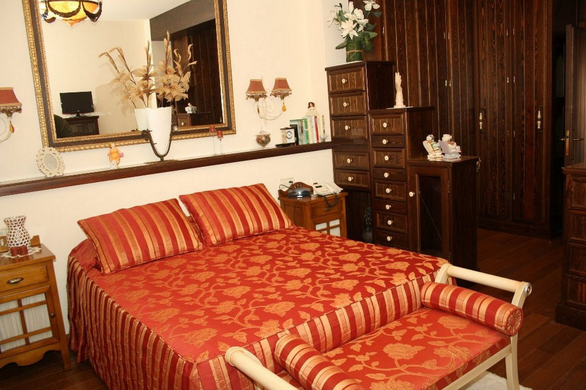 For sale Finca - Cortijo Costa Del Sol Estepona € 2.200.000,-