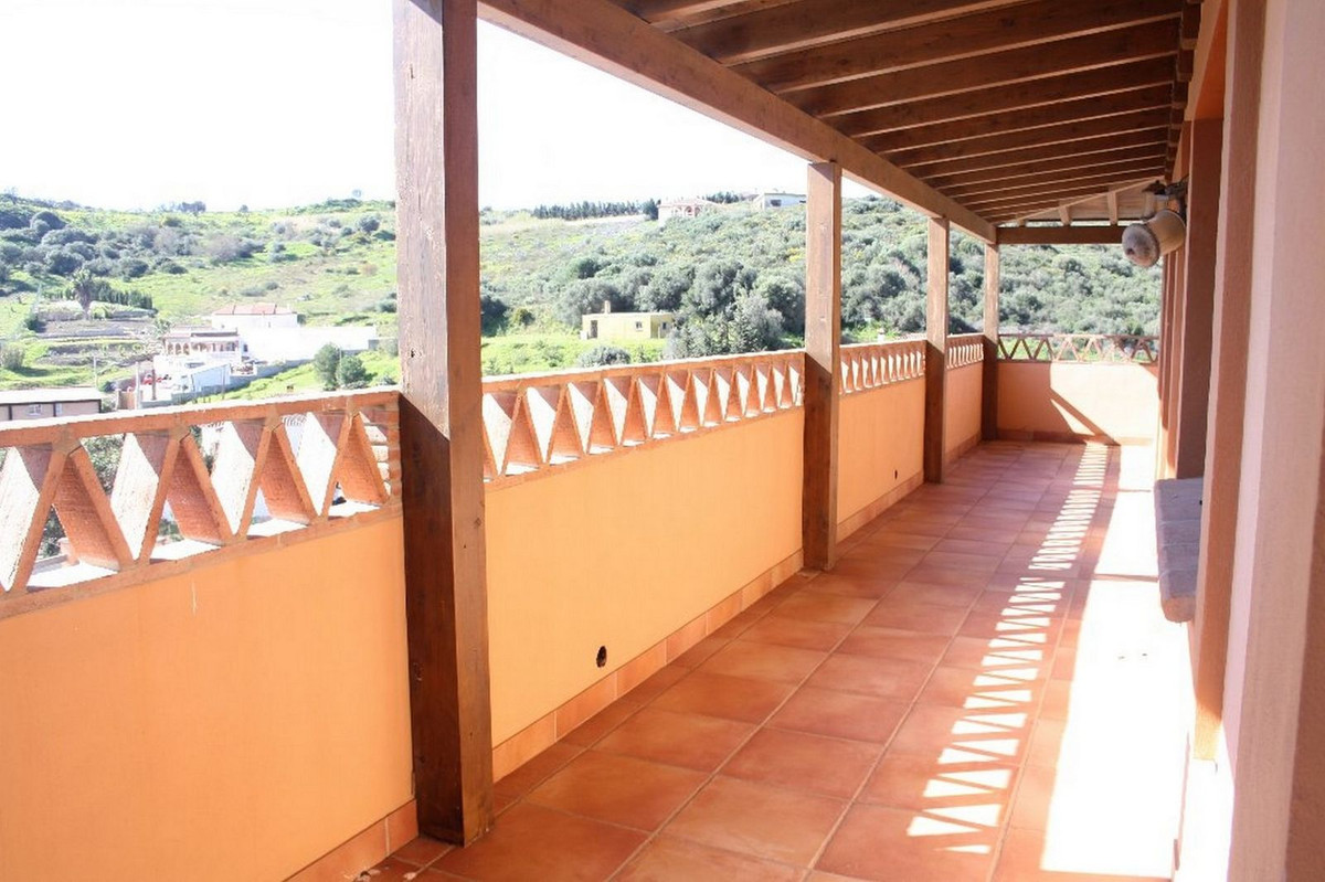 For sale Finca - Cortijo Costa Del Sol Estepona € 2.200.000,-