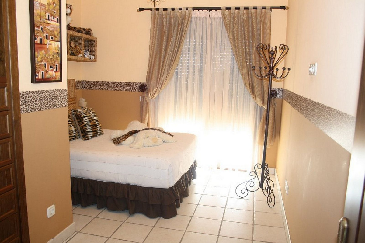 For sale Finca - Cortijo Costa Del Sol Estepona € 2.200.000,-