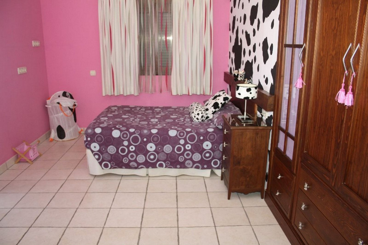 For sale Finca - Cortijo Costa Del Sol Estepona € 2.200.000,-