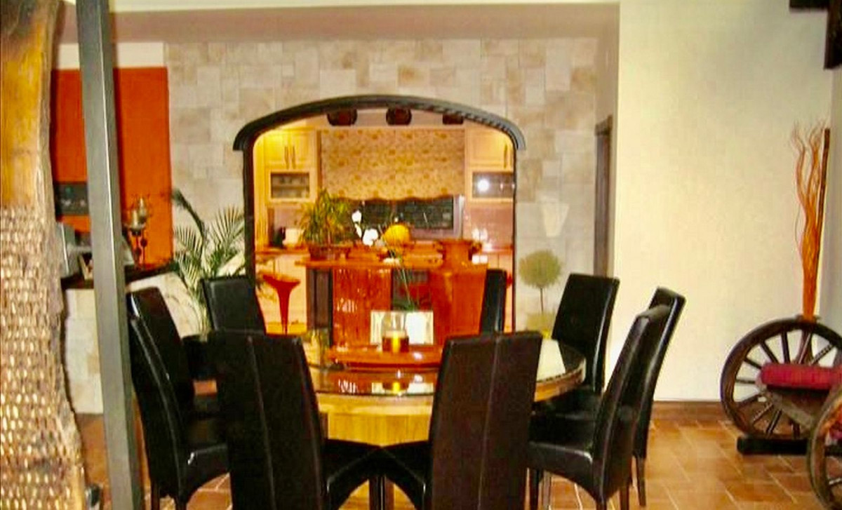 For sale Finca - Cortijo Costa Del Sol Estepona € 2.200.000,-