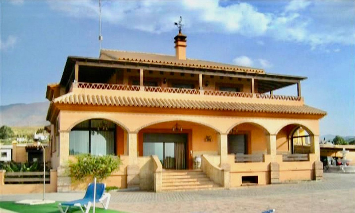 For sale Finca - Cortijo Costa Del Sol Estepona € 2.200.000,-