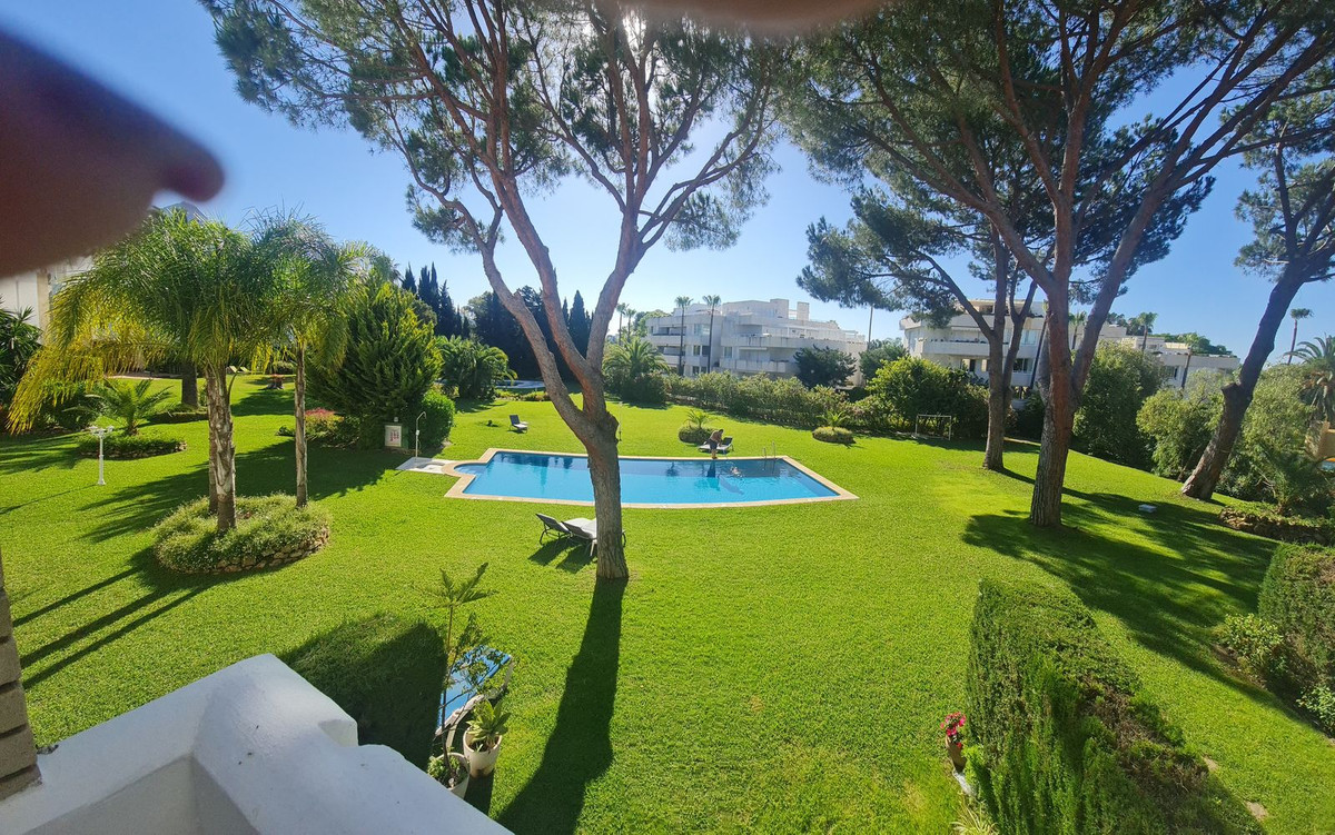 Te koop Herenhuis Costa Del Sol Nueva Andalucía € 580.000,-
