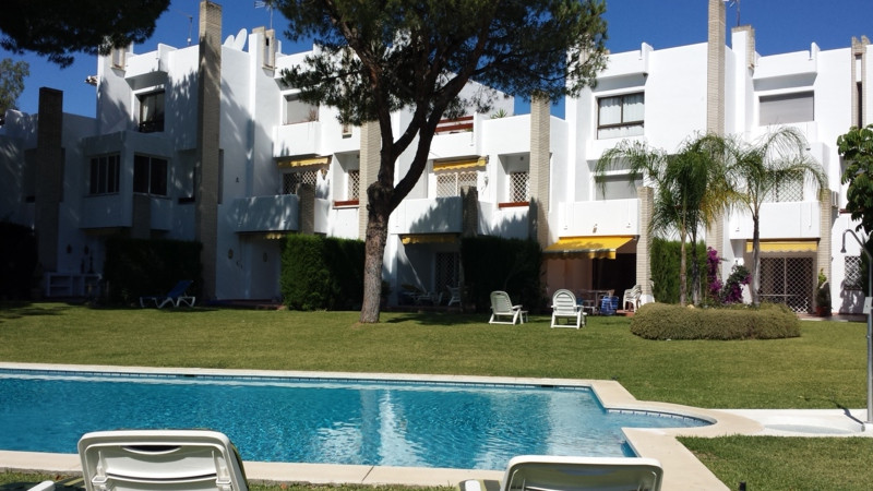 Te koop Herenhuis Costa Del Sol Nueva Andalucía € 580.000,-