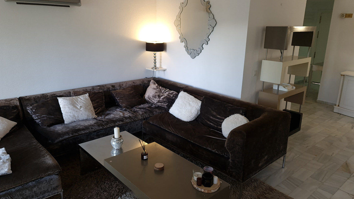 Te koop Herenhuis Costa Del Sol Nueva Andalucía € 580.000,-