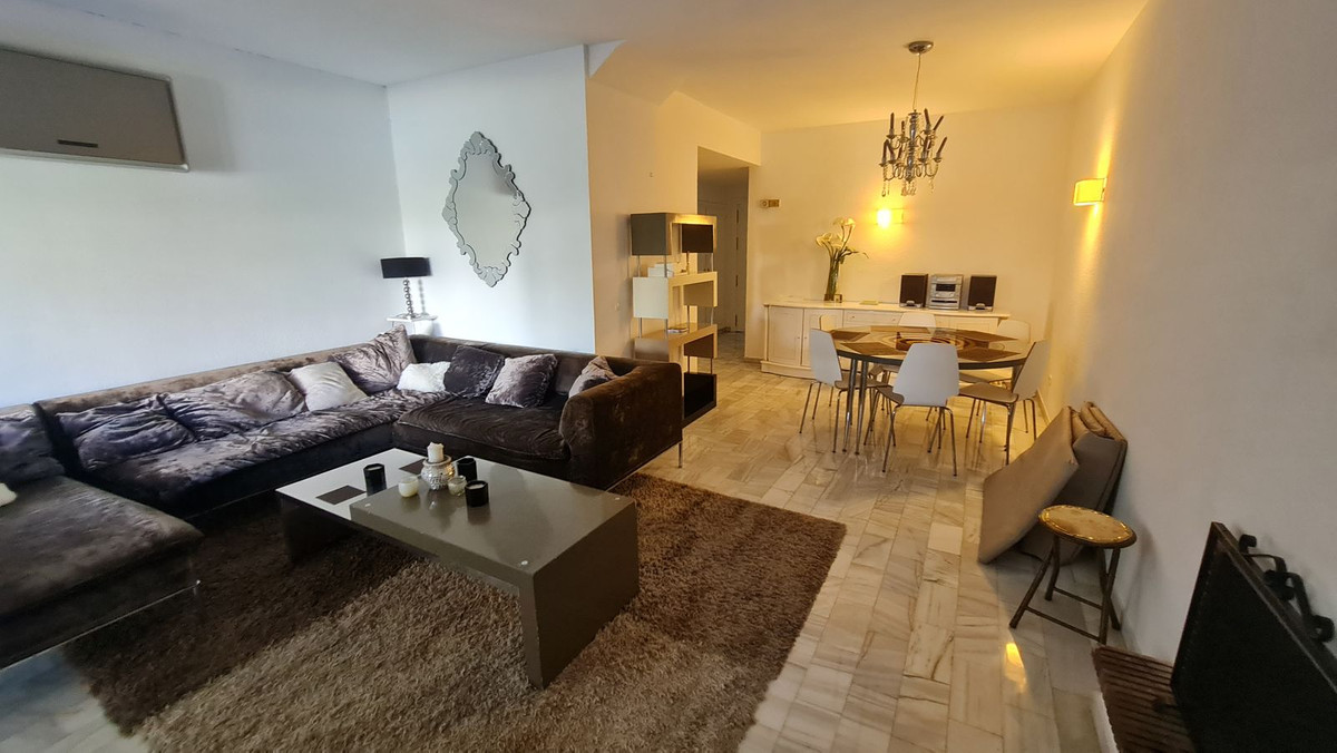 Te koop Herenhuis Costa Del Sol Nueva Andalucía € 580.000,-