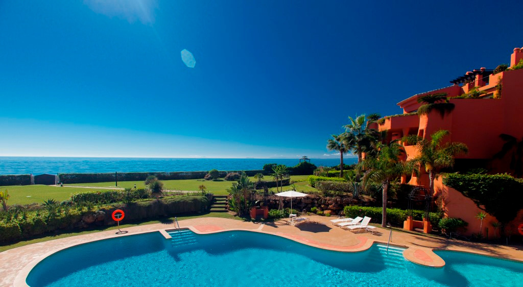 Te koop Gelijkvloers appartement Costa Del Sol Los Monteros € 913.000,-