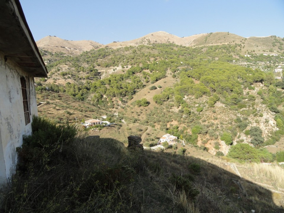 Te koop Grond Costa Del Sol Cómpeta € 270.000,-