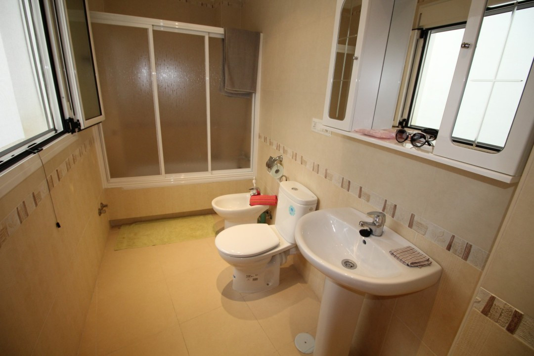 Te koop Half vrijstaand huis Costa Del Sol Árchez € 270.000,-