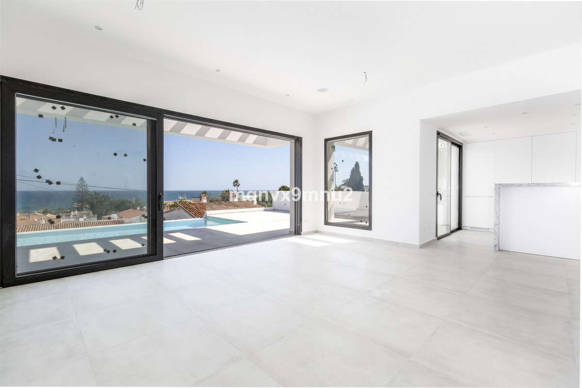 For sale Detached Villa Costa Del Sol El Chaparral € 1.450.000,-