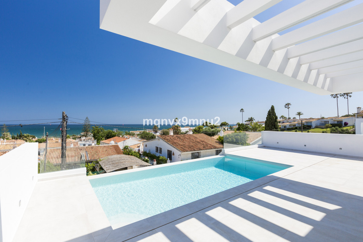 For sale Detached Villa Costa Del Sol El Chaparral € 1.450.000,-