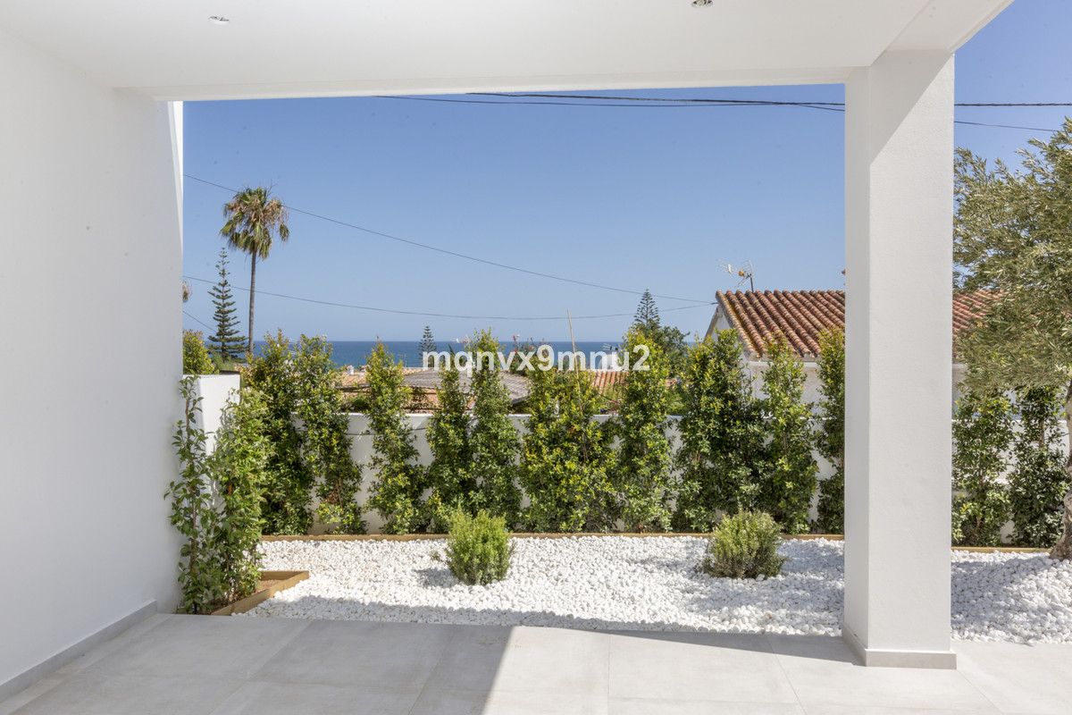 For sale Detached Villa Costa Del Sol El Chaparral € 1.450.000,-