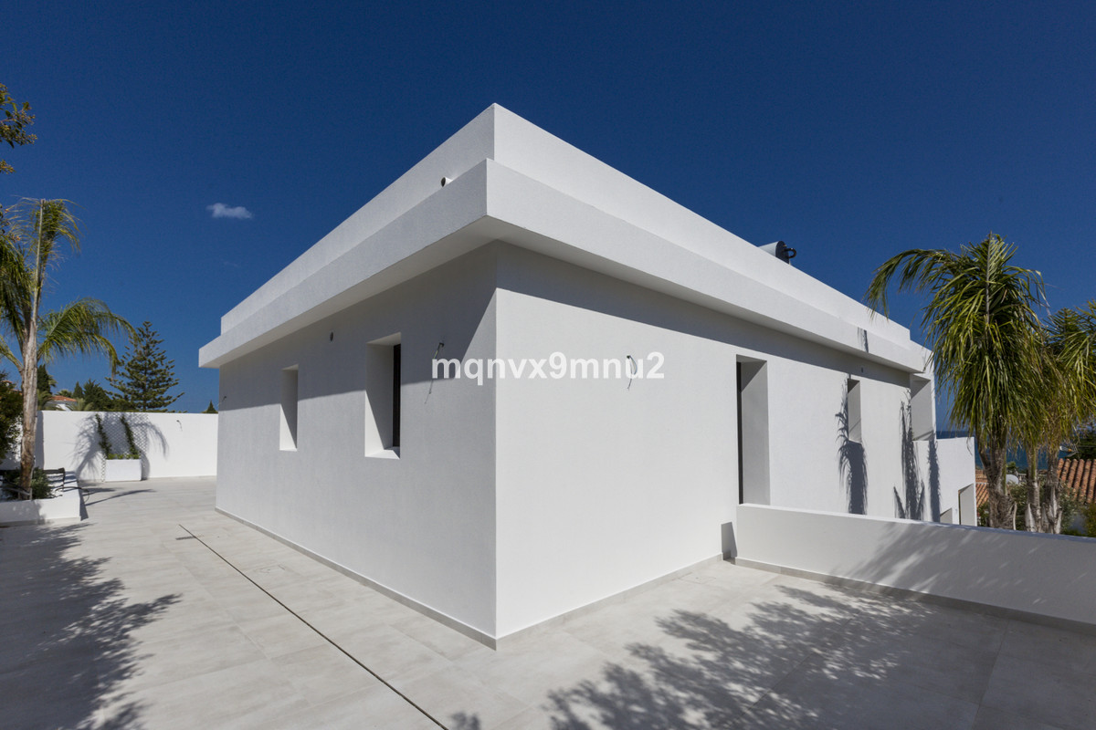 For sale Detached Villa Costa Del Sol El Chaparral € 1.450.000,-
