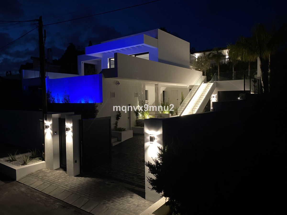 For sale Detached Villa Costa Del Sol El Chaparral € 1.450.000,-