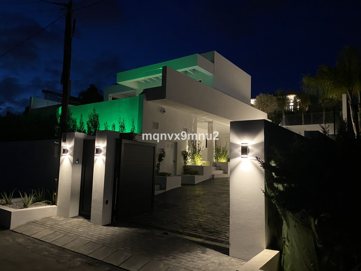 For sale Detached Villa Costa Del Sol El Chaparral € 1.450.000,-