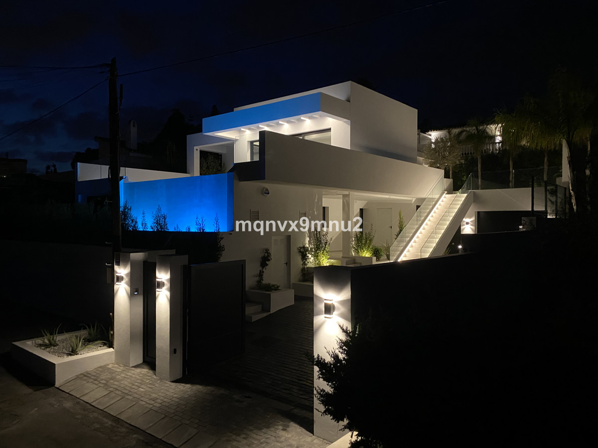 For sale Detached Villa Costa Del Sol El Chaparral € 1.450.000,-